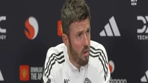 滕哈赫官宣：卡塞米罗与利桑德罗即将重返赛场！